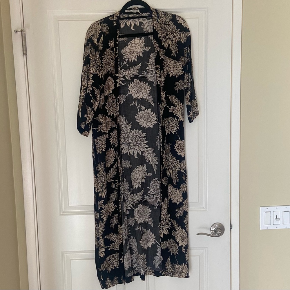Novella Royale Black Dahlia Jane Robe